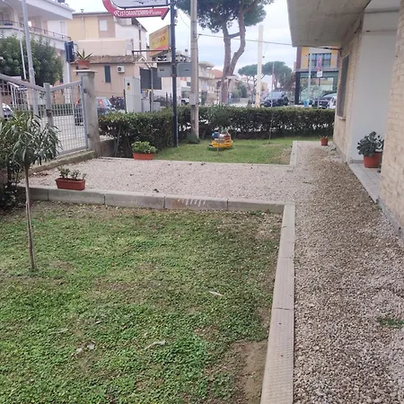 Casa Rosa Anna Martinsicuro